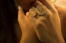 Load image into Gallery viewer, Iconia Tyna Ring
