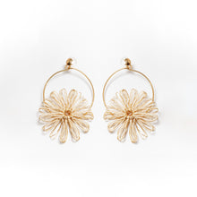 Load image into Gallery viewer, Bahareque Akacia Earrings
