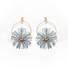 Load image into Gallery viewer, Bahareque Akacia Earrings
