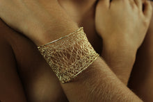 Load image into Gallery viewer, Iconia Anam Bracelet
