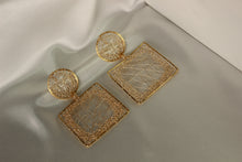 Load image into Gallery viewer, Iconia Anam Earrings
