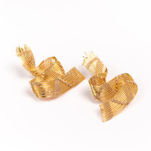 Load image into Gallery viewer, Bamboo Alessia Earrings
