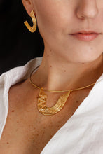 Load image into Gallery viewer, Bamboo Amaia Aretes y Collar
