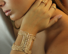Load image into Gallery viewer, Iconia Kanek Bracelet
