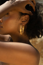 Load image into Gallery viewer, BACATA ZULIA EARRINGS
